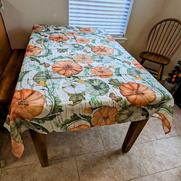 Pumpkin Patch Rectangle Tablecloth 52"x70" - Picture 2 of 5